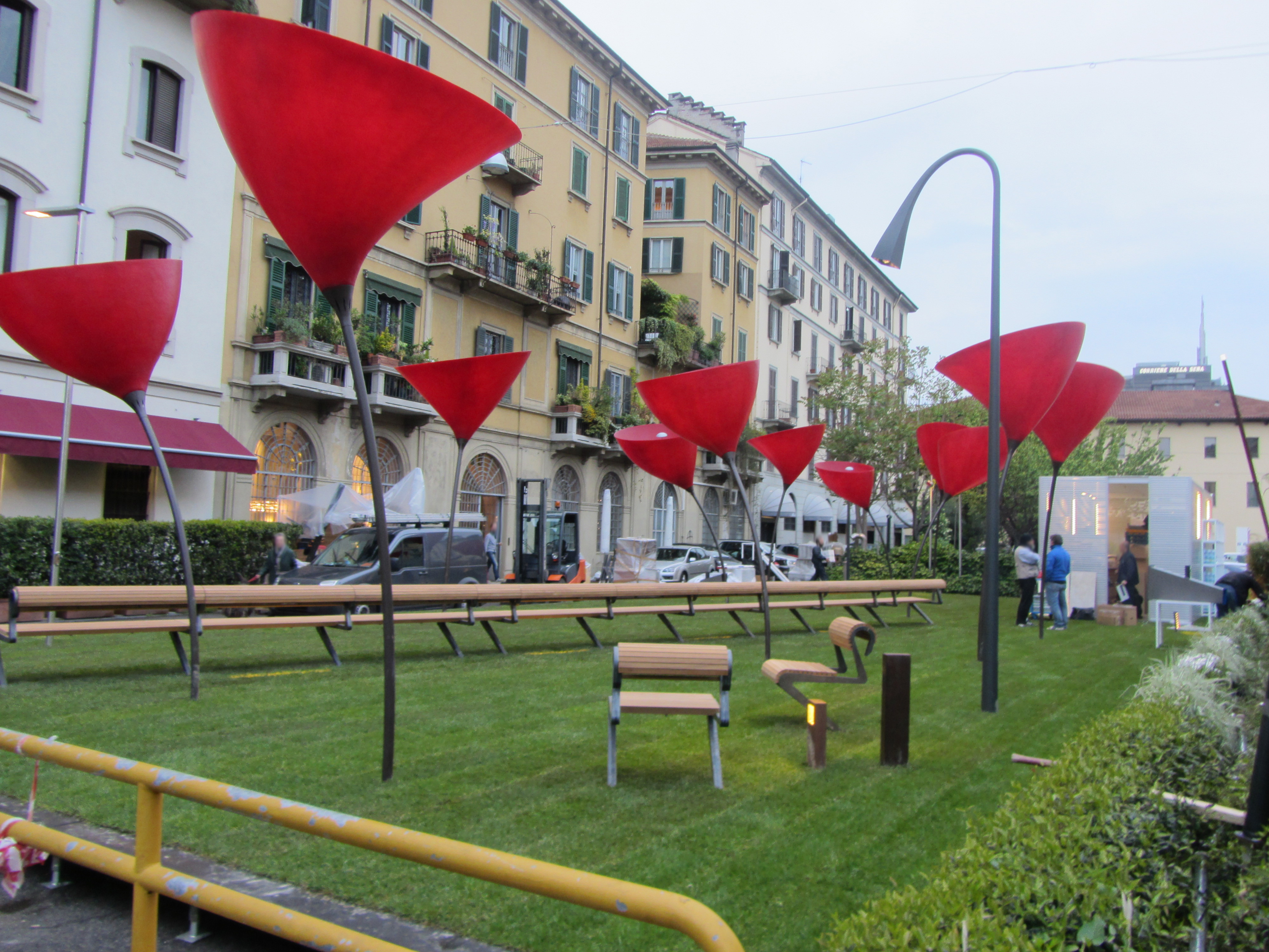 Milano adotta le installazioni del FuoriSalone